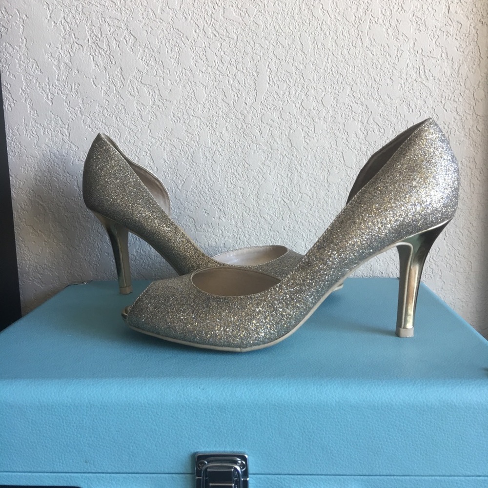 Glitter shoes 👌🏻👌🏻👌🏻 - Picture 3 of 6